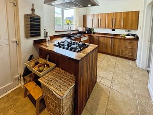 Photo 5- click for photo gallery